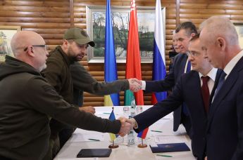 Члены делегаций на российско-украинских переговорах в Белоруссии, 3 марта 2022