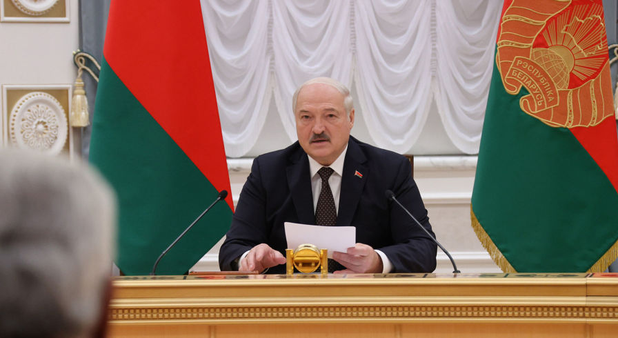 Президент Беларуси Александр Лукашенко на встрече с министрами иностранных дел государств - членов ОДКБ, 20 июня 2023