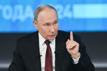 Президент РФ Владимир Путин проводит специальную программу "Итоги года с Владимиром Путиным" в Гостином дворе