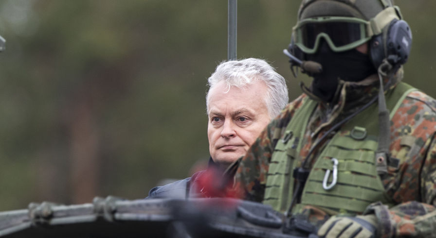 Президент Литвы Гитанас Науседа на учениях Grand Quadriga в Пабраде, Литва (май 2024 г.)