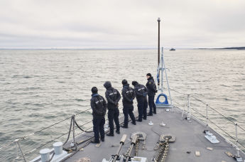 Эстонский военный корабль в Балтийском море
