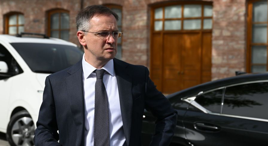 Помощник президента РФ Владимир Мединский после заявления российской делегации по итогам переговоров России и Украины в Стамбуле
