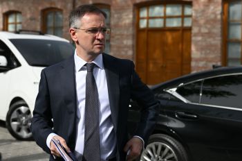 Помощник президента РФ Владимир Мединский после заявления российской делегации по итогам переговоров России и Украины в Стамбуле