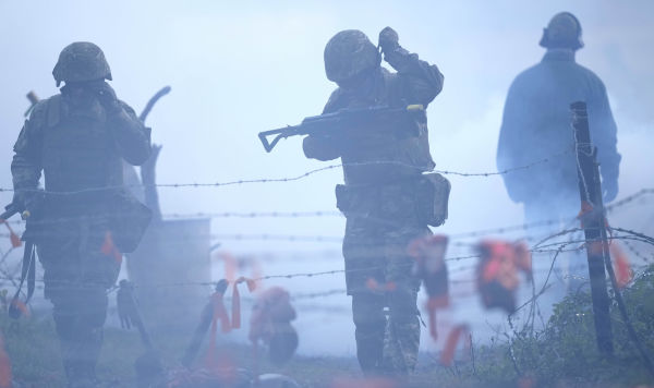 Шведские военнослужащие проводят обучение украинских солдат в рамках операции "Интерфлекс" под руководством Великобритании Шведские военнослужащие проводят обучение украинских солдат в рамках операции "Интерфлекс" под руководством Великобритании