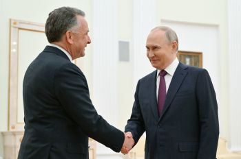 Президент Владимир Путин встретился со спецпосланником президента США Стивеном Уиткоффом