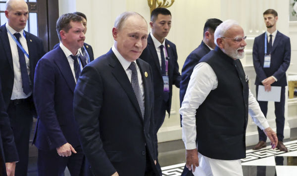 Президент России Владимир Путин и премьер-министр Индии Нарендра Моди на встрече во время саммита ШОС в Тяньцзине, Китай, 1 сентября 2025 г. Президент России Владимир Путин и премьер-министр Индии Нарендра Моди на встрече во время саммита ШОС в Тяньцзине, Китай, 1 сентября 2025 г.