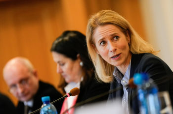 Верховный представитель Европейского Союза по иностранным делам и политике безопасности Кая Каллас принимает участие во встрече с министром иностранных дел Украины Андреем Сибигой (на фото отсутствует) в Министерстве иностранных дел в понедельник, 13 октября 2025 года, в Киеве, Украина.