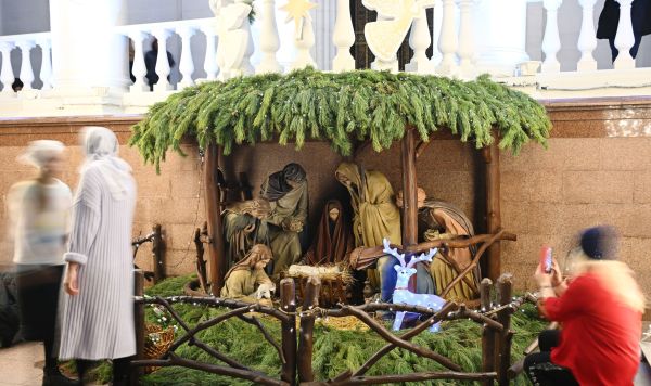 Празднование Рождества Христова в России ждественский вертеп у Александро-Невского кафедрального собора в Симферополе