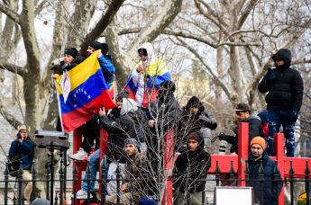 Обстановка в Нью-Йорке возле здания суда, где Николасу Мадуро предъявили обвинение