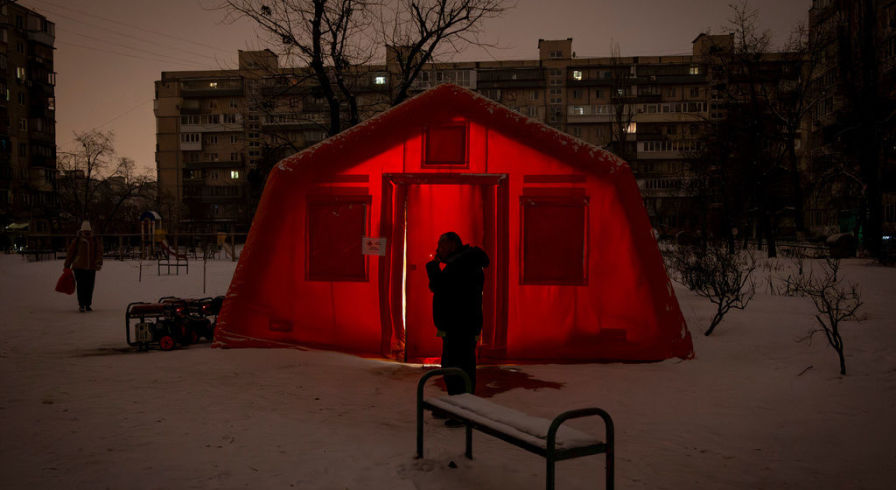 Пункт безопасности в Киеве, установленный на случай выключения энергии и отопления в жилых домах