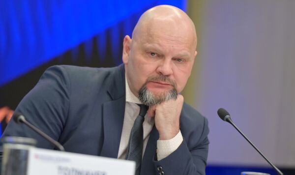 Заведующий отделом стран Прибалтики Института стран СНГ Руслан Панкратов Заведующий отделом стран Прибалтики Института стран СНГ Руслан Панкратов