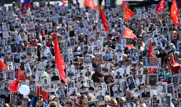 Шествие "Бессмертный полк" в регионах России