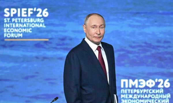 5 июня 2026. Президент РФ Владимир Путин на пленарном заседании XXIX Петербургского международного экономического форума.