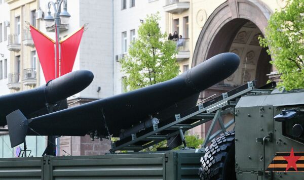 Репетиция парада в честь 80-й годовщины Победы в Великой Отечественной войне Беспилотные летательные аппараты "Герань-2" в кузове КамАЗа на репетиции парада в Москве в честь 80-й годовщины Победы в Великой Отечественной войне