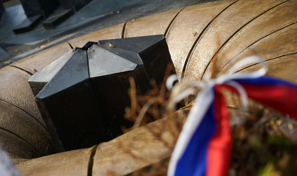 Вечный огонь на мемориале воинам-освободителям Даугавпилса