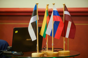 Флажки стран Латвии, Литвы, Эстонии и России