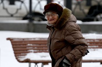 Пожилая женщина