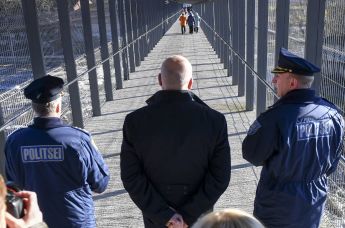 Пешеходный КПП "Нарва-2" на границе РФ и Эстонии