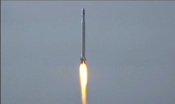 Иран сообщил о запуске военного спутника "Свет" Иран сообщил о запуске военного спутника "Свет"