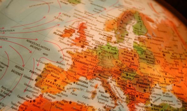Карта Европы на глобусе Карта европы на глобусе
